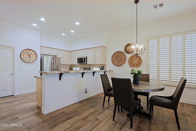 33690 N 71st Way Scottsdale, AZ 85266 photo 4