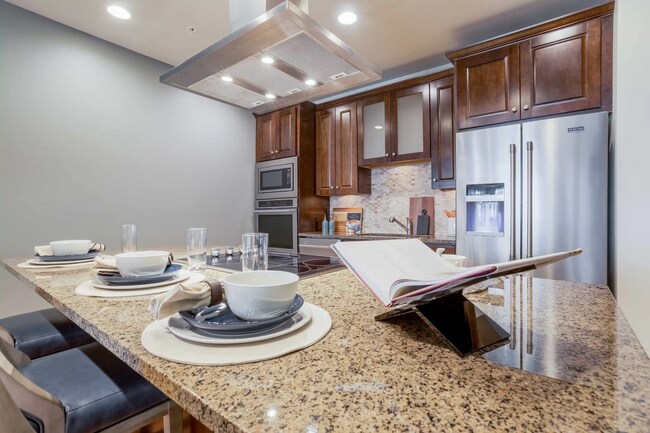 5665 San Felipe Street, Houston, TX 77056 photo 4