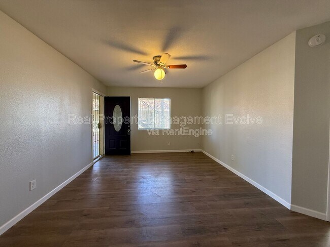 1336 E Mountain View Rd Phoenix, AZ 85020 photo 4
