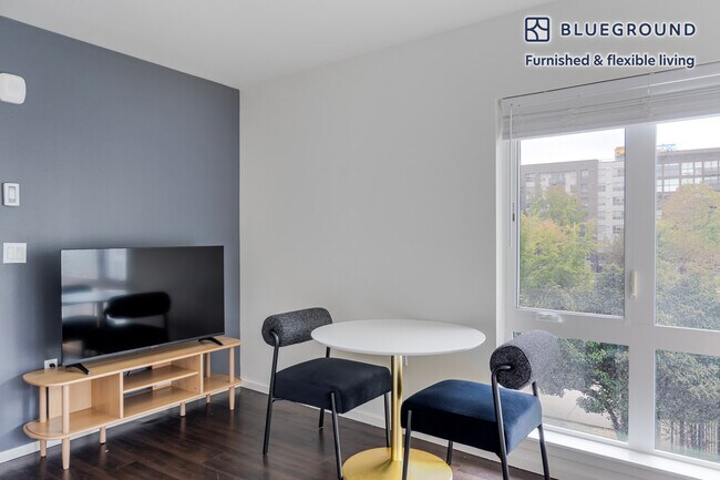 5001 Brooklyn Ave NE Seattle, WA 98105 photo 4
