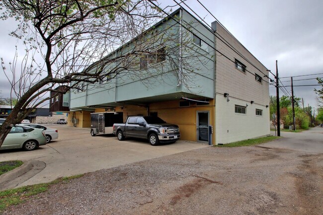 508 E 53rd St Austin, TX 78751 photo 2