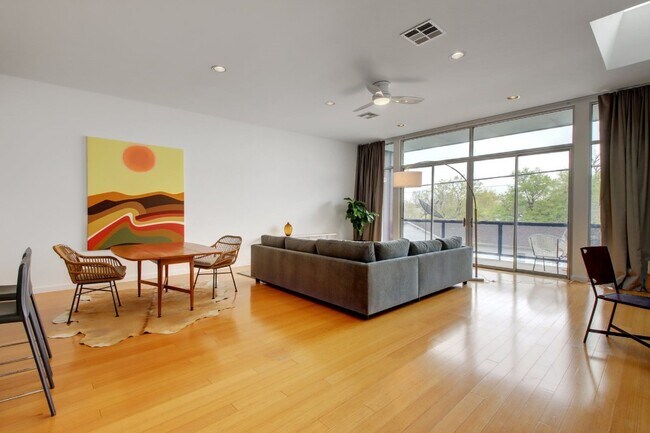 508 E 53rd St Austin, TX 78751 photo 4