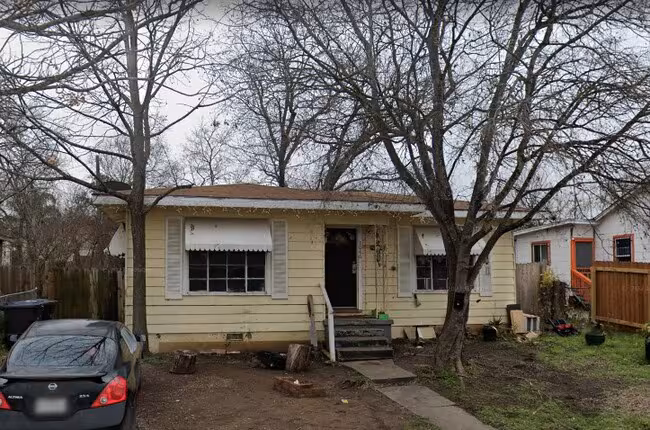1046 Poinsettia San Antonio, TX 78202 photo 5