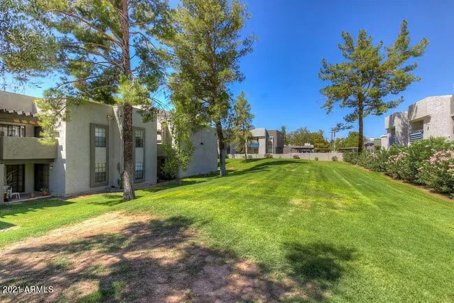 8020 E Thomas Rd Scottsdale, AZ 85251 photo 2