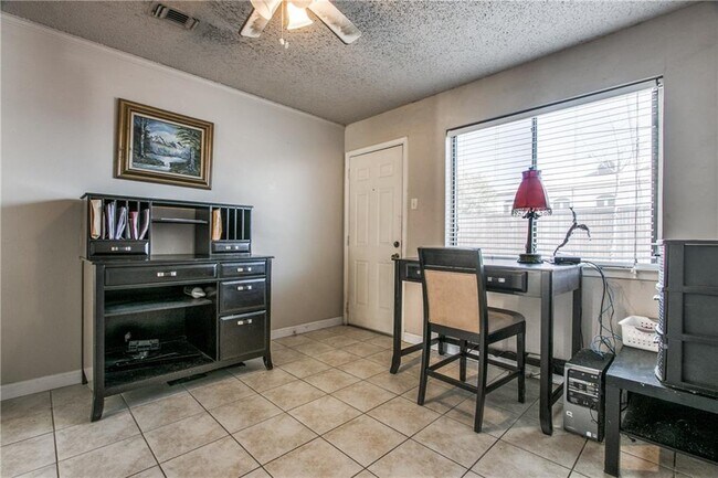 545 Prairie Dell Street, Lewisville, TX 75067 photo 4