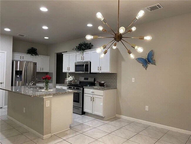 2018 Grow Ln Austin, TX 78754 photo 3