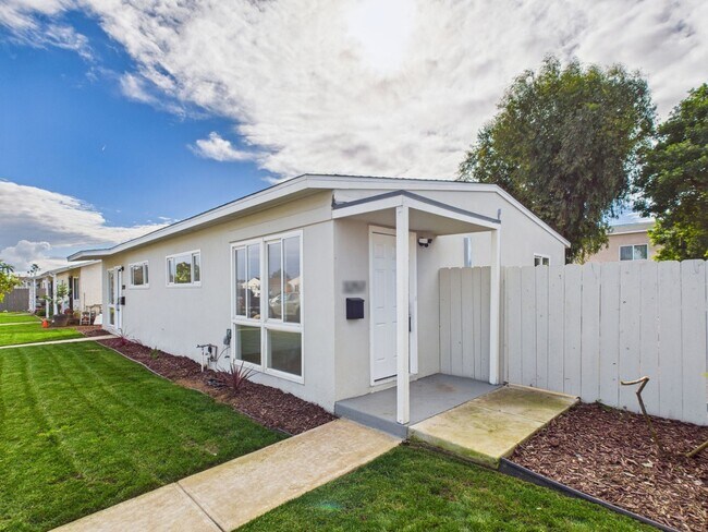 3257-59 Luna Ave San Diego, CA 92117 photo 4