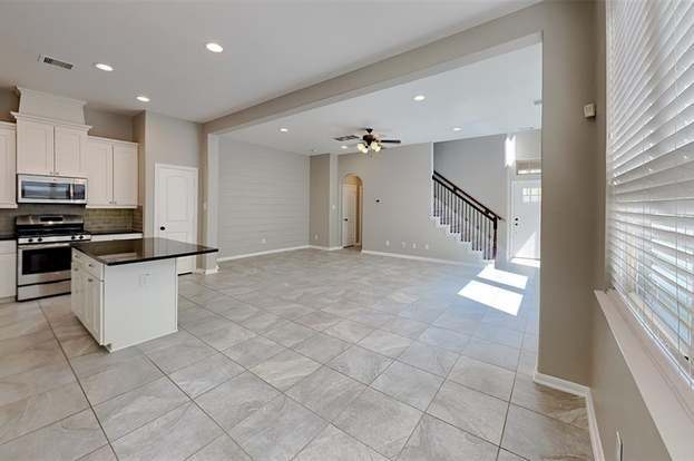 118 Cheswood Forest Drive, Montgomery, TX 77316 photo 2