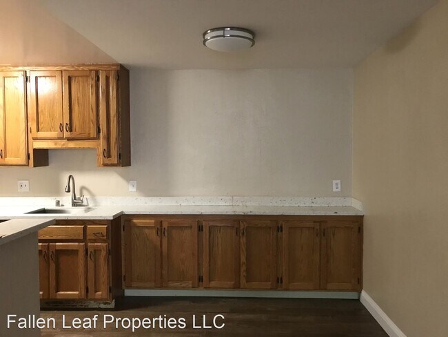 250 Whitmore Street, Oakland (Apartment) photo 4