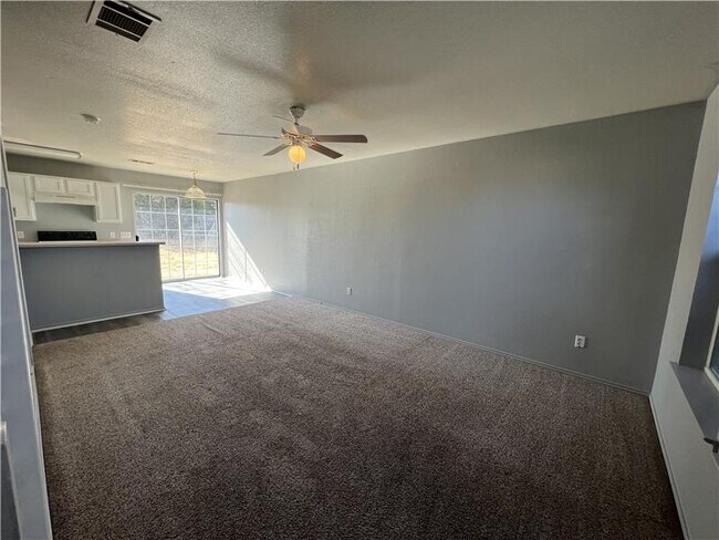 5908 Greengate Dr Killeen, TX 76543 photo 2