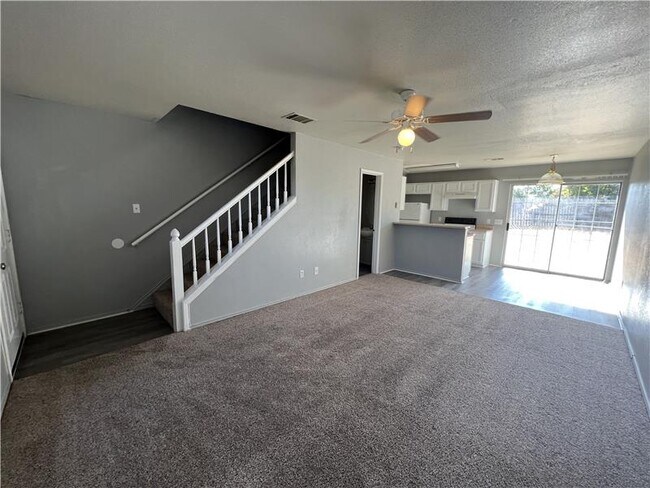 5908 Greengate Dr Killeen, TX 76543 photo 3