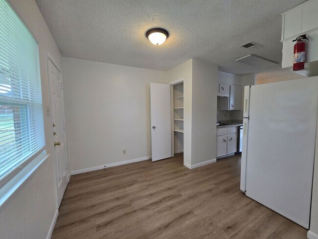 2203 Wheeler Cir Killeen, TX 76549 photo 3