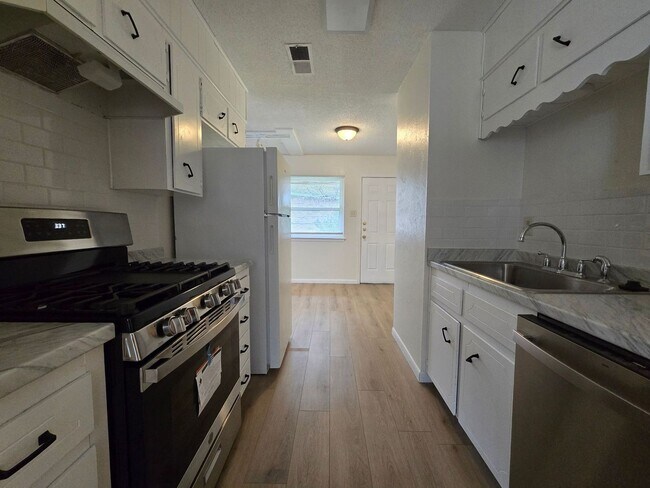 2203 Wheeler Cir Killeen, TX 76549 photo 4