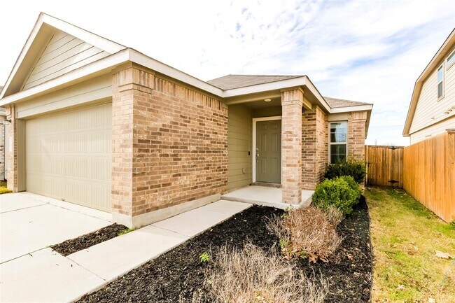 545 Greatest Gift Wy Jarrell, TX 76537 photo 4