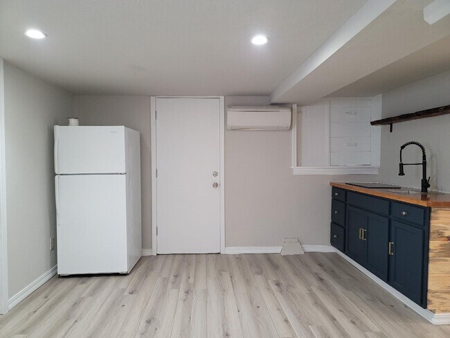 2124 7th St Bremerton, WA 98312 photo 5