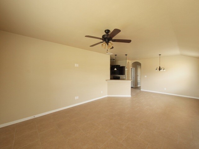4600 Cambridge Dr Killeen, TX 76549 photo 2