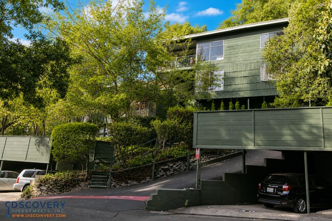 1717 La Loma Ave Berkeley, CA 94709 photo 2