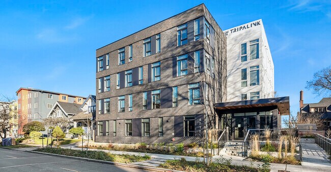 Fifty-Two Apartments photo 2