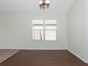 11008 Briaroaks Dr Fort Worth, TX 76140 photo 5