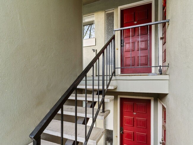 4008 Farm Hill Boulevard, Redwood City, CA 94061 photo 5
