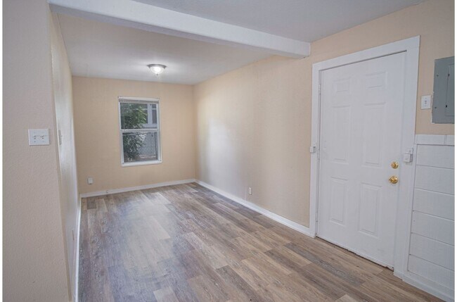 342 Vine St San Antonio, TX 78210 photo 5