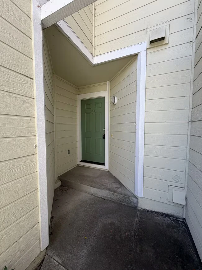 524 Court St Santa Rosa, CA 95407 photo 3