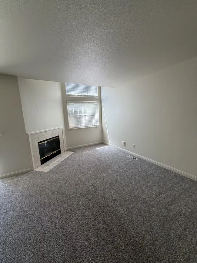 524 Court St Santa Rosa, CA 95407 photo 4