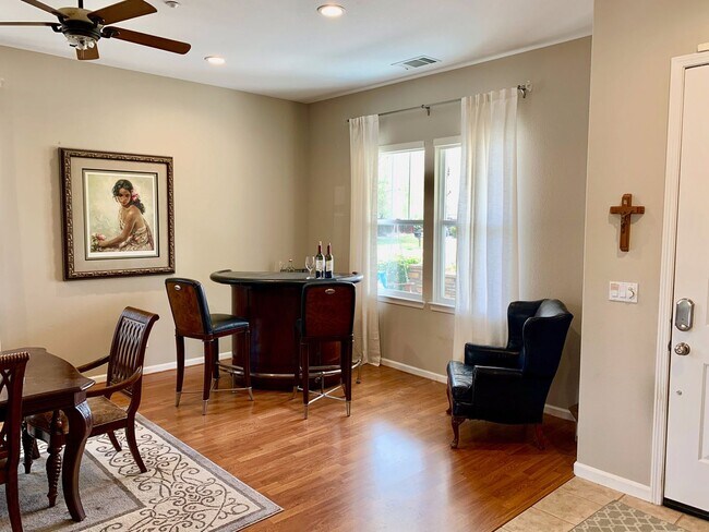 951 Mericrest Street, Brentwood, CA 94513 photo 2