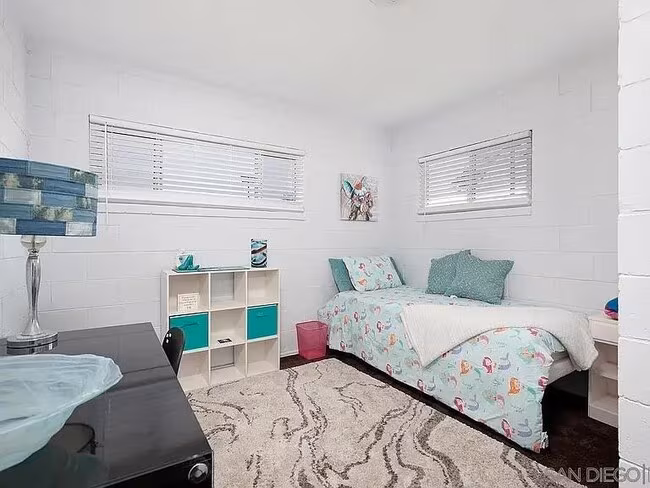 1382 Grove Ave Imperial Beach, CA 91932 photo 5