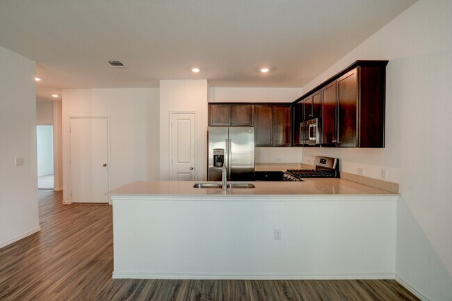 7603 Ivy Trellis Trl Austin, TX 78617 photo 5