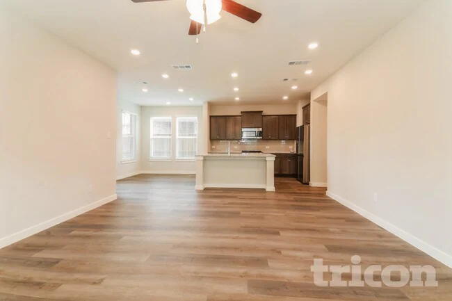 2528 Finch Holw Dr McKinney, TX 75071 photo 3