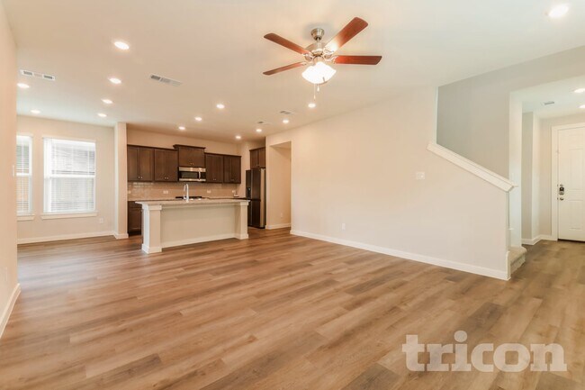 2528 Finch Holw Dr McKinney, TX 75071 photo 4