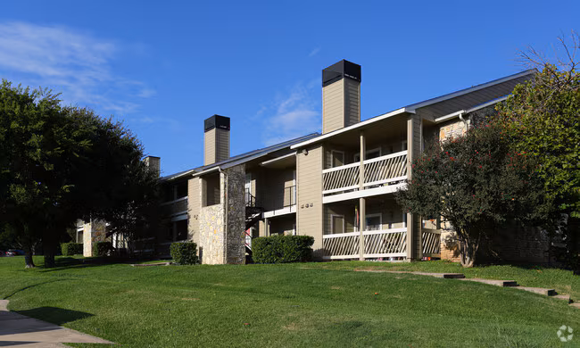Lexington Hills photo 2