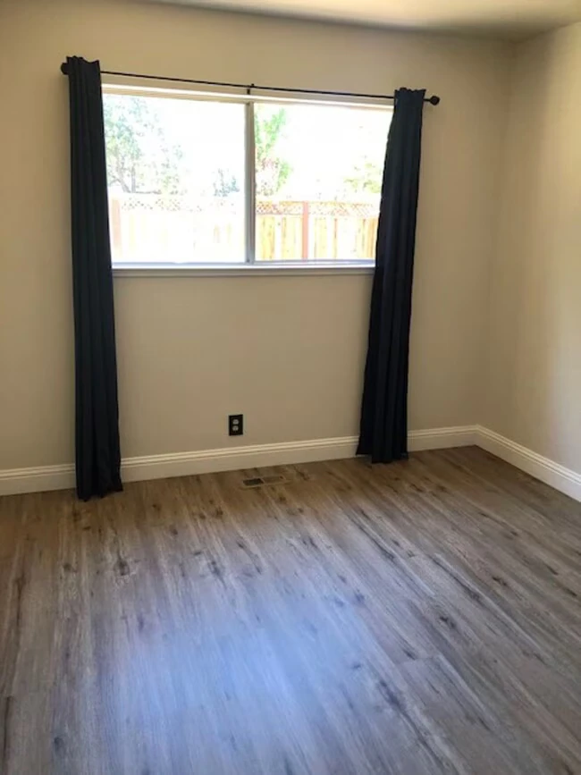4798 Mohr Ave Pleasanton, CA 94566 photo 3