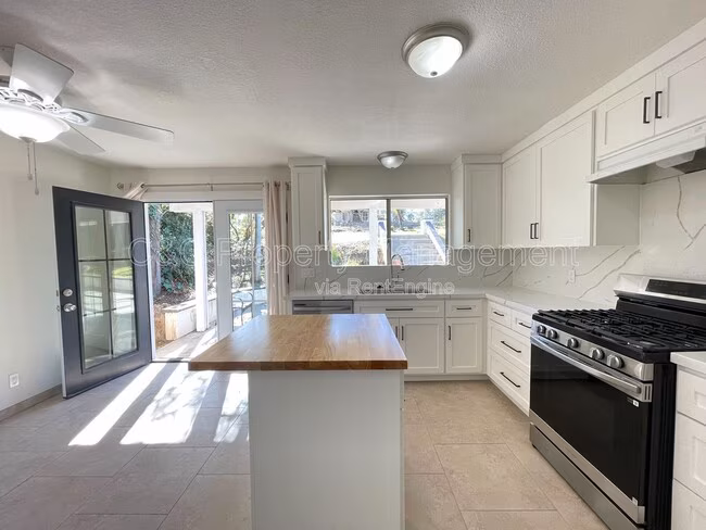 851 Fulton Rd San Marcos, CA 92069 photo 4
