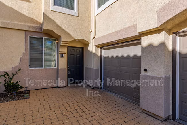 39271 Flamingo Bay Murrieta, CA 92563 photo 2