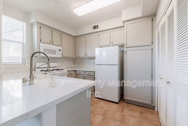 39271 Flamingo Bay Murrieta, CA 92563 photo 5