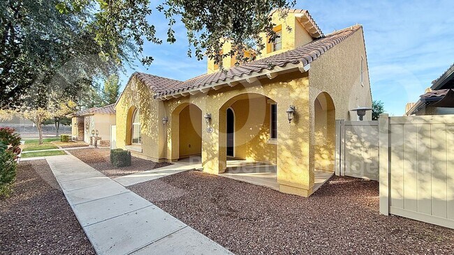 1161 S Storment Ln Gilbert, AZ 85296 photo 2