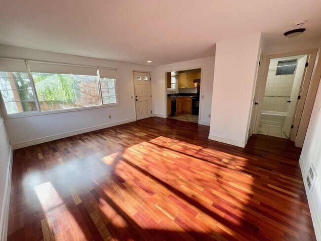 522 Prospect St Seattle, WA 98109 photo 5