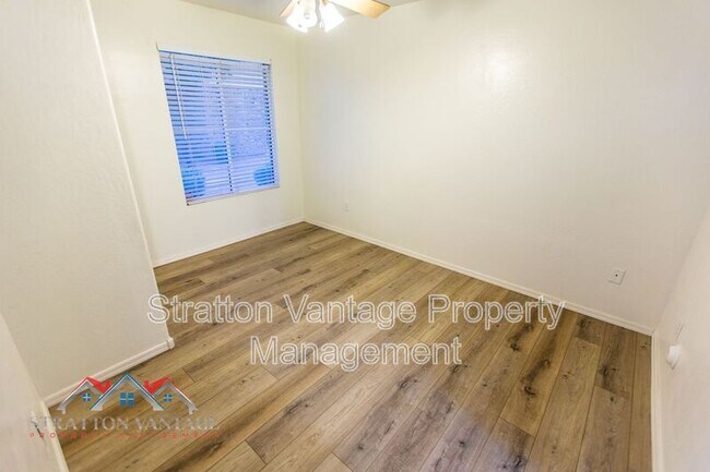 9233 E Neville Ave Mesa, AZ 85209 photo 5