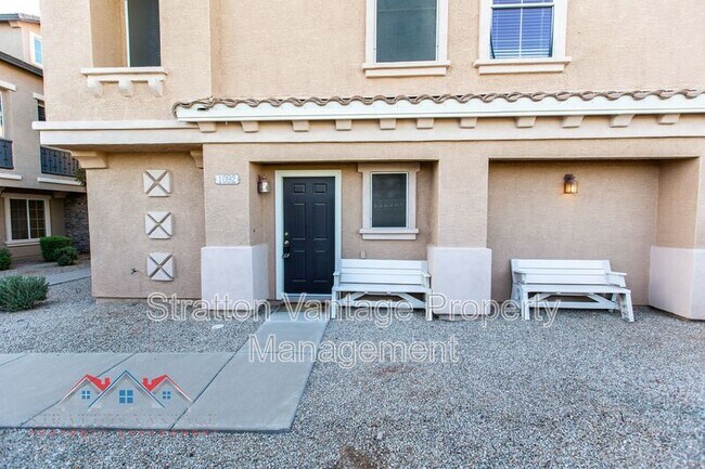 9233 E Neville Ave Mesa, AZ 85209 photo 3