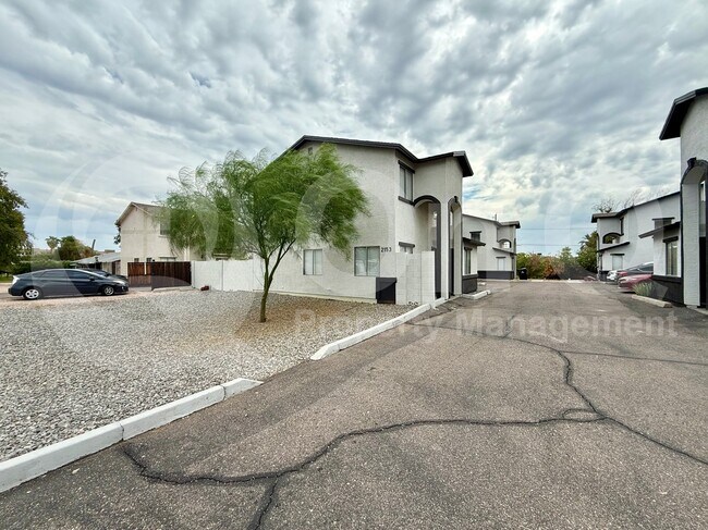 2153 West Morten Avenue, Phoenix, AZ 85021 photo 2
