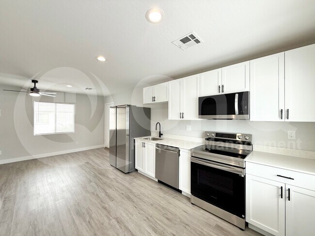 2153 West Morten Avenue, Phoenix, AZ 85021 photo 5