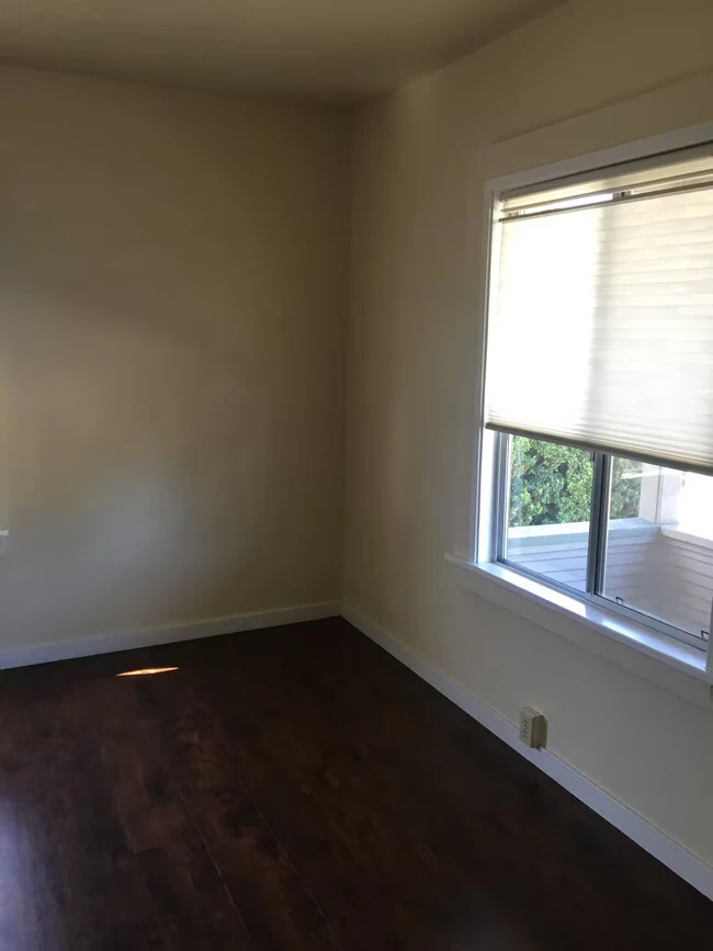 219 Blackburn St Santa Cruz, CA 95060 photo 5