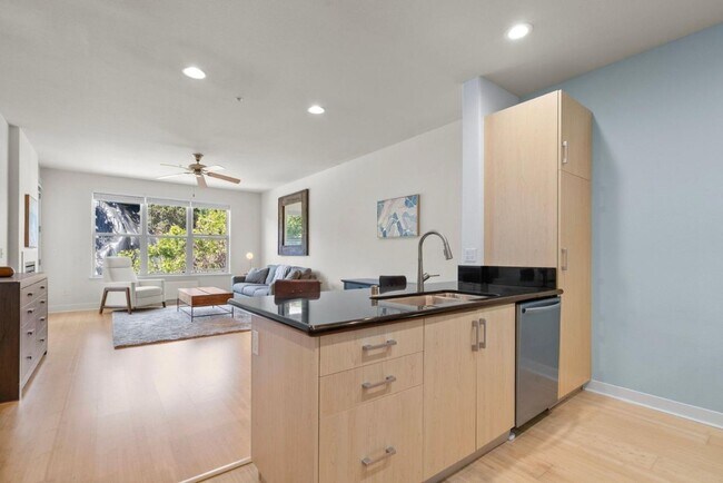 2030 N Pacific Ave Santa Cruz, CA 95060 photo 2