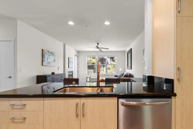 2030 N Pacific Ave Santa Cruz, CA 95060 photo 3