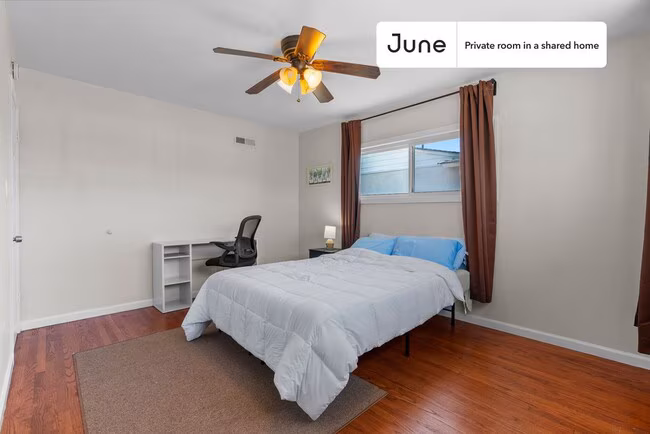 Room in Shared 7 bed/3 bath home photo 2