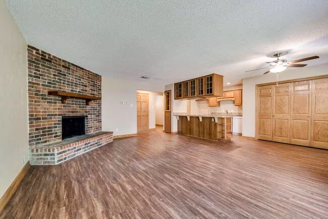 448 Park Center Boulevard, Saginaw, TX 76179 photo 4
