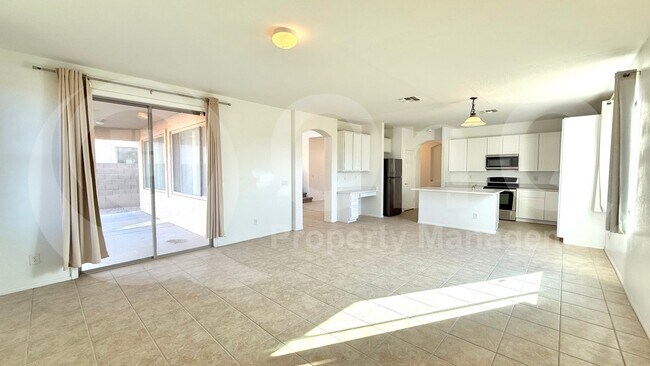 20428 North Jones Drive, Maricopa, AZ 85138 photo 5