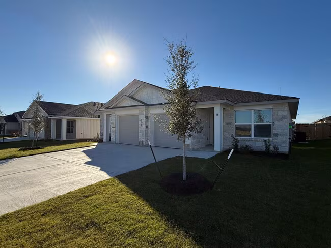 909 Cherry Laurel Ln Killeen, TX 76543 photo 2